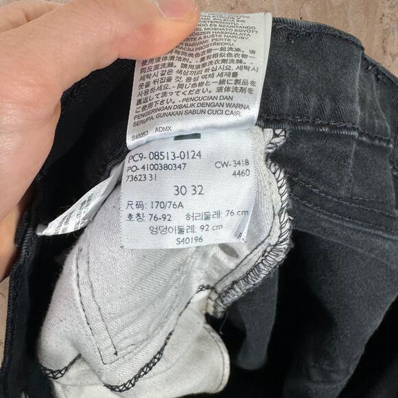 Levis Jeans 513 Slim Straight Fit Jet Black Wash Denim Paper Tag Distressed - Picture 7 of 7